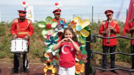 Düzce Belediyesi Gündüz Bakımevi’nde 23 Nisan Coşkusu: Minikler Hem Eğlendi Hem Sağlık Taramasından Geçti