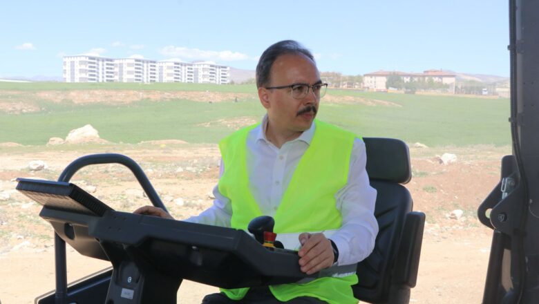 Siirt’te Asfalt Sezonu Başladı: İlk Serim Afetevler Mahallesi’nde Gerçekleştirildi