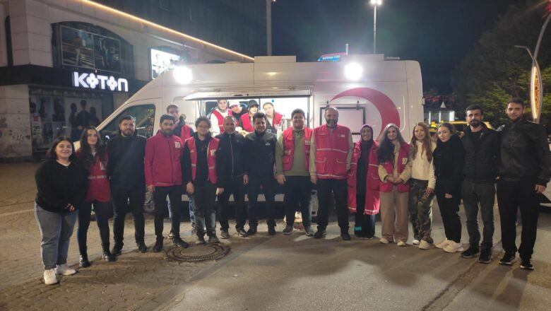  Yalova’da Deprem Sonrası Türk Kızılay’ından Hızlı Müdahale: Mobil İkram Araçlarıyla Sahadalar