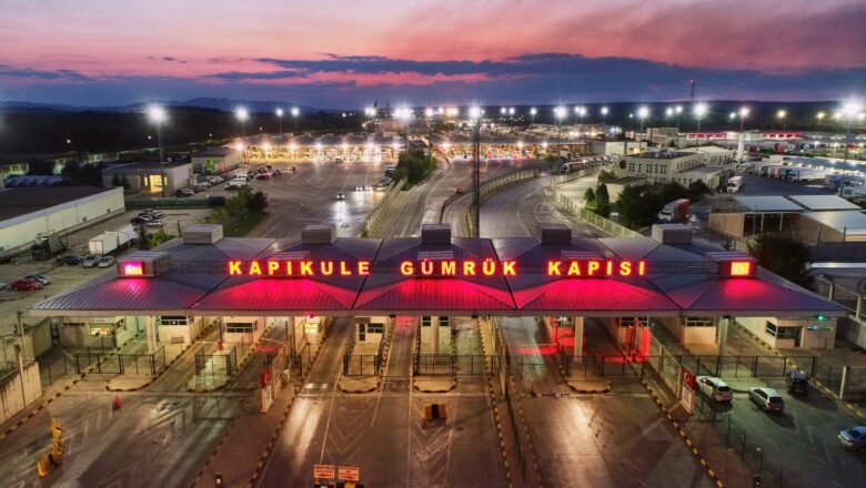  Kapıkule’de Rüşvet Operasyonu: 38 Gümrük Memuru Gözaltında!