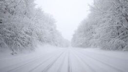 Nisan Ortasında Kara Kış Geri Döndü: 312 Yol Kapalı, Karla Mücadele Sürüyor