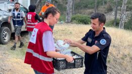 Kızılay, 2025 Orman Yangınlarıyla Mücadelede Sahada: 40 İlde Destek, 1.7 Milyon Gıda ve İçecek Ulaştırıldı