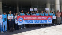 Memur-Sen Kars Şubesi: “Memur ve emeklinin hiçbir beklentisini karşılamayan bu teklifi reddediyoruz.”