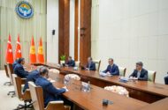 Cevdet Yılmaz, Kırgızistan Cumhurbaşkanı Caparov İle Görüştü