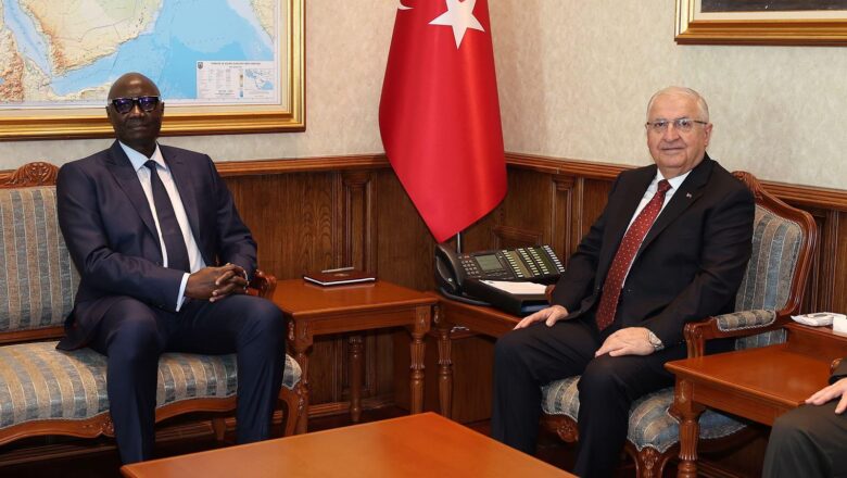  Bakan Güler, Senegal Savunma Bakanı Diop İle Mutabakat Zaptı İmzaladı