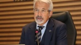 Eski Nilüfer Belediye Başkanı Turgay Erdem Rüşvet ve Örgüt Soruşturmasında Gözaltına Alındı