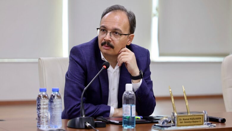  Vali̇ Kızılkaya: “Si̇i̇rt’i̇n Her Köşesi̇ne Hi̇zmeti̇ Eşi̇t Ve Etki̇n Şeki̇lde Ulaştıracağiz”