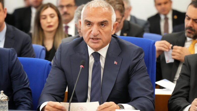  Kültür ve Turizm Bakanı Ersoy, 2025’te Türkiye’ye Gelen Ziyaretçi Sayısının 50 Milyona Ulaştığını Açıkladı