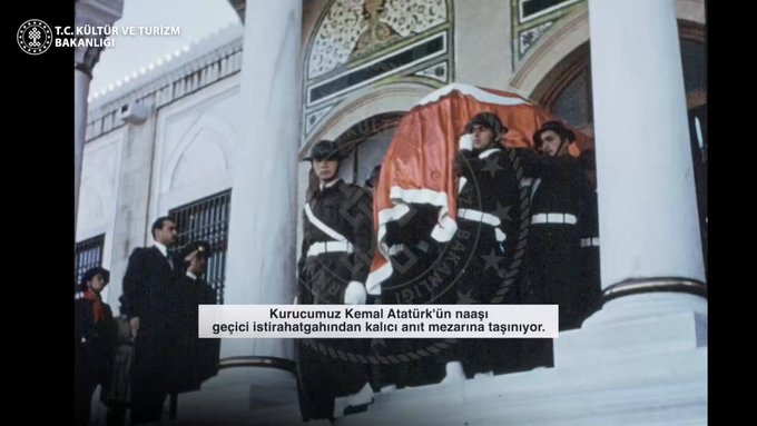  Bakan Ersoy, Atatürk’ün Vefat Yıl Dönümünü 1956 Yapımı Belgeselden Görüntüler Paylaşarak Andı