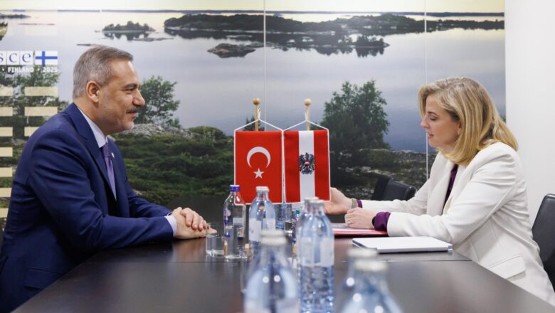 Hakan Fidan, AGİT Toplantısında Gürcistan ve Avusturya Bakanlarıyla Görüştü