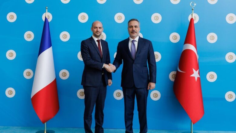  Hakan Fidan Fransız Mevkidaşı Barrot İle Görüştü