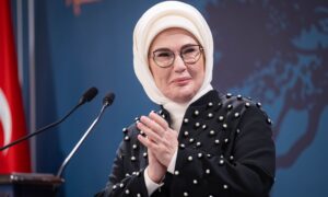 Emine Erdoğan’dan 23 Nisan Mesajı: “Siz Hayal Kurdukça Türkiye Daha da Büyüyecek”