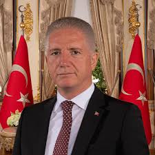  İstanbul Valisi Davut Gül: “Sahipsiz Hayvanların Tamamı Toplanacak”
