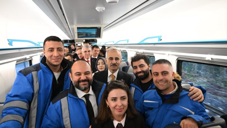  Bakan Uraloğlu: Demiryolu Ağımızı 2053 Yılına Kadar 28 Bin 590 Kilometreye Çıkaracağız