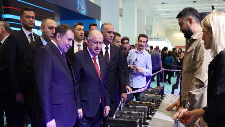  Milli Savunma Bakanı Yaşar Güler Ankara’da Teknoloji Fuarı’nı Ziyaret Etti