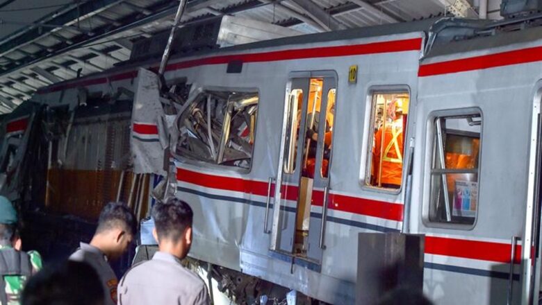  Endonezya’da Tren Faciası: 14 Ölü, 38 Yaralı