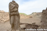 Laodikeia’da Heyecan Veren Keşif: 2 Metrelik Athena Heykeli Gün Işığına Çıkarıldı