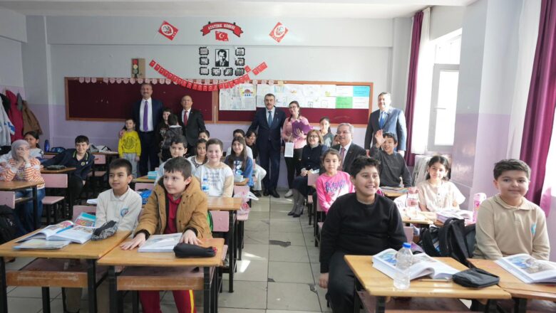  Milli Eğitim Bakanı Yusuf Tekin’den Gaziantep’e Çıkarma: Okula Sürpriz Ziyaret