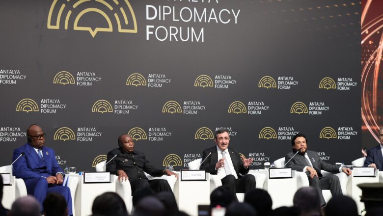  Cumhurbaşkanı Yardımcısı Yılmaz’dan Antalya’da Diplomasi Mesajı: “Diplomasiyi Çatışmaların Önüne Koyuyoruz”