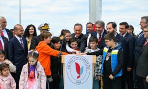 Yalova’nın Her Yerinden Görülen Dev Türk Bayrağı