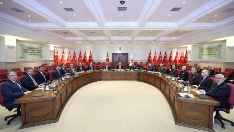  Millî Savunma Bakanlığında Savunma Sanayii Değerlendirme Toplantısı Gerçekleştirildi