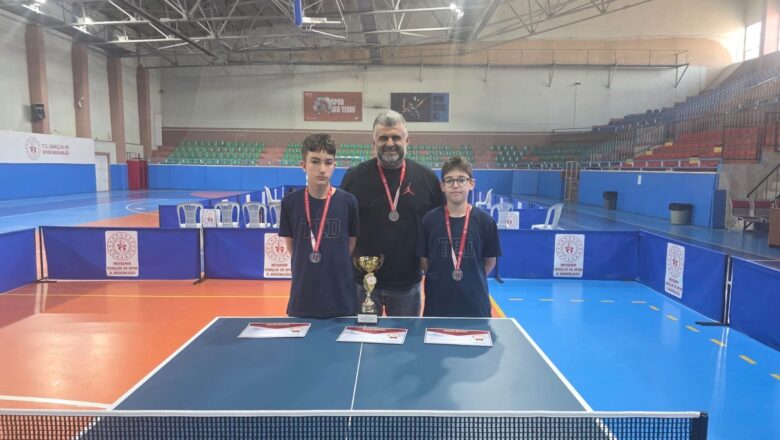  Yalova Masa Tenisinde Türkiye Şampiyonluğunu Göğüsledi