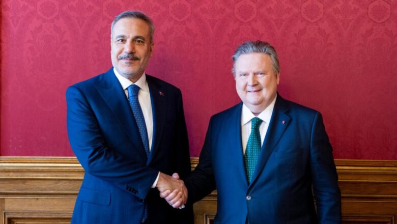  Bakan Fidan, Viyana Belediye Başkanı Michael Ludwig ile Bir Araya Geldi