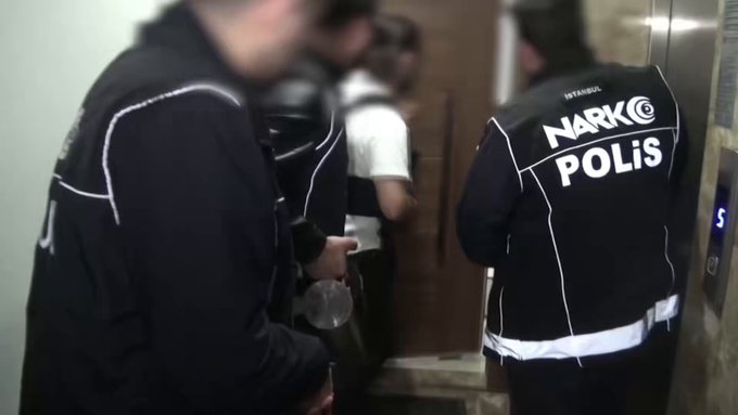  Beylikdüzü’nde Uyuşturucu Operasyonu: 67 Kilo Metamfetamin Ele Geçirildi