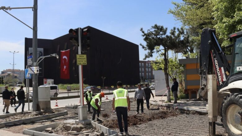  Yalova Belediyesi Yol Yapım Çalışmalarına Devam Ediyor