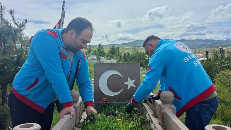  Susuz’da Şehit Kabristanları Bayram Öncesi Hazırlandı