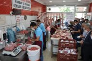 Kars’ta kasaplarda Bayram Sonrası “Kıyma Mesaisi”