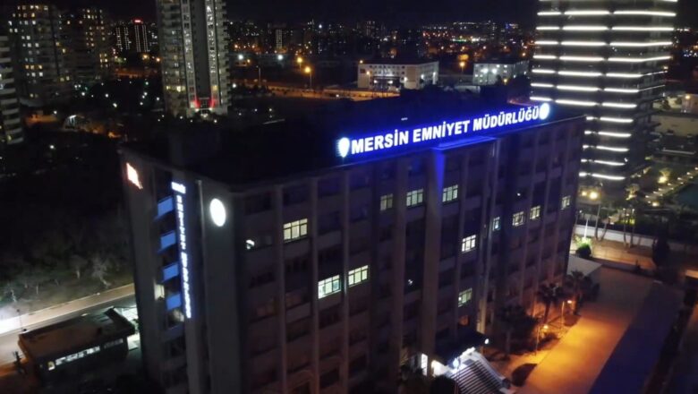  Mersin’de İnterpol Tarafından Kırmızı Bültenle Aranan Şüpheli Yakalandı