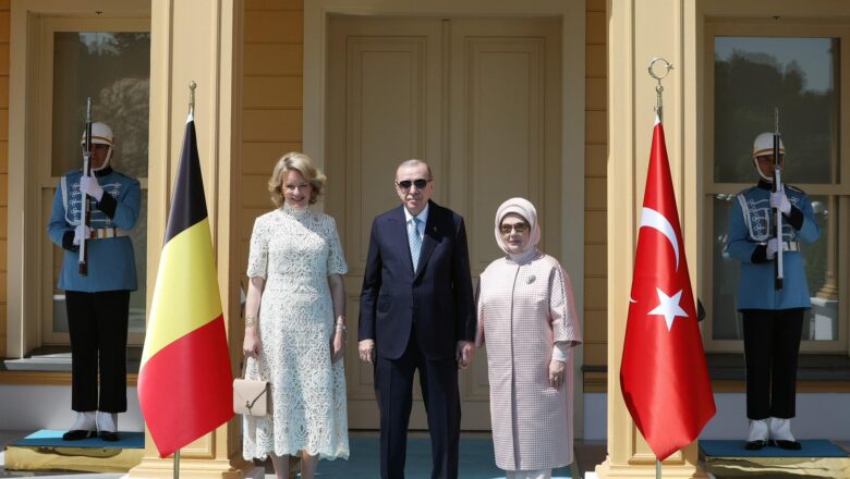  Cumhurbaşkanı Erdoğan Vahdettin Köşkü’nde Belçika Kraliçesi Mathilde’yi Kabul Etti