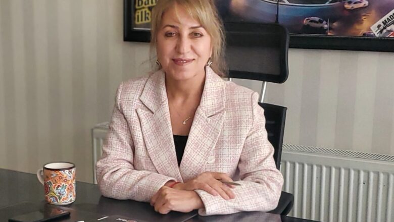  AFİŞLER PARLAK, MESAJ DUMAN ALTINDA