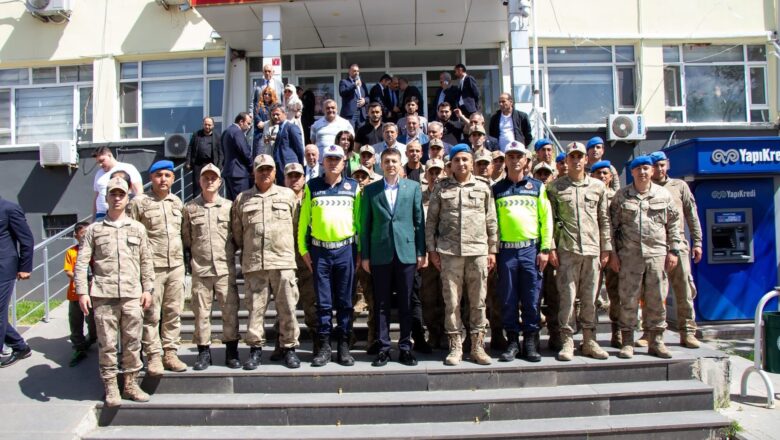  Milli Savunma Bakanlığına Atanan Çınar Kaymakamı Zikrullah Erdoğan Vatandaşlarla Vedalaştı