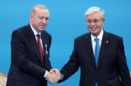 Cumhurbaşkanı Erdoğan’a Kazakistan’da Anlamlı Takdim: Hoca Ahmet Yesevi Nişanı Verilen İlk İsim Oldu