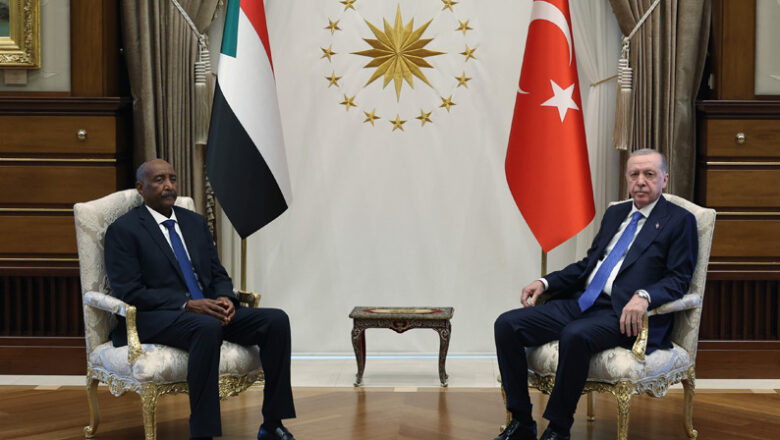  Cumhurbaşkanı Recep Tayyip Erdoğan Sudan Egemenlik Konseyi Başkanı Abdulfettah El Burhan İle Görüştü