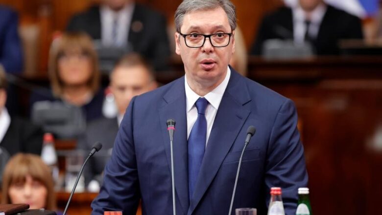  Sırbistan Cumhurbaşkanı Vucic İstifa Edeceğini Açıkladı
