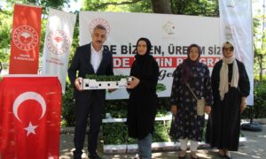 Armutlu’da Üreticilere Sebze Fidesi Desteği