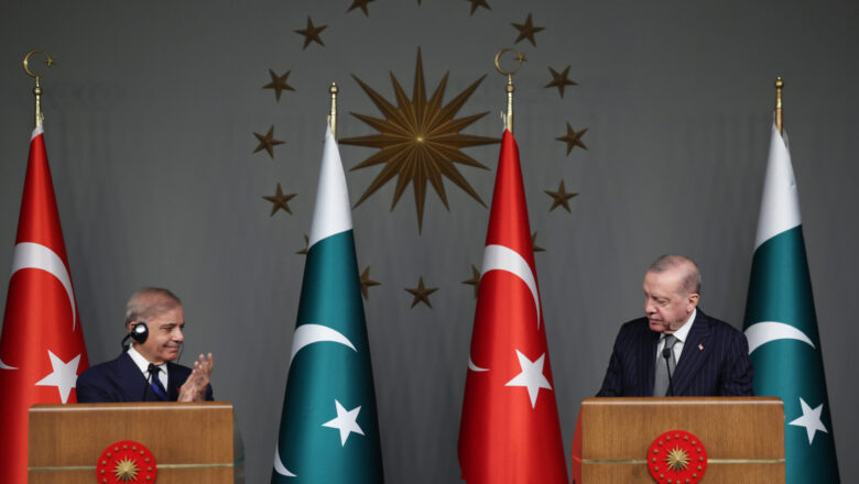Pakistan Başbakanı Şahbaz Şerif’ten Türkiye’nin Cumhuriyet Yıl Dönümü Kutlaması