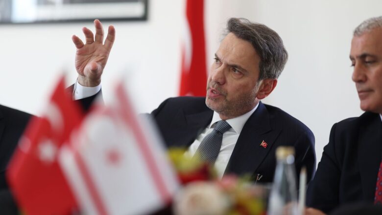 Bakan Bayraktar Kuzey Kıbrıs Türk Cumhuriyeti’nde Temaslarda Bulundu