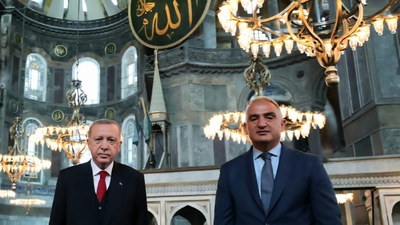  Kültür Ve Turizm Bakanı Ersoy’dan Ayasofya Paylaşımı