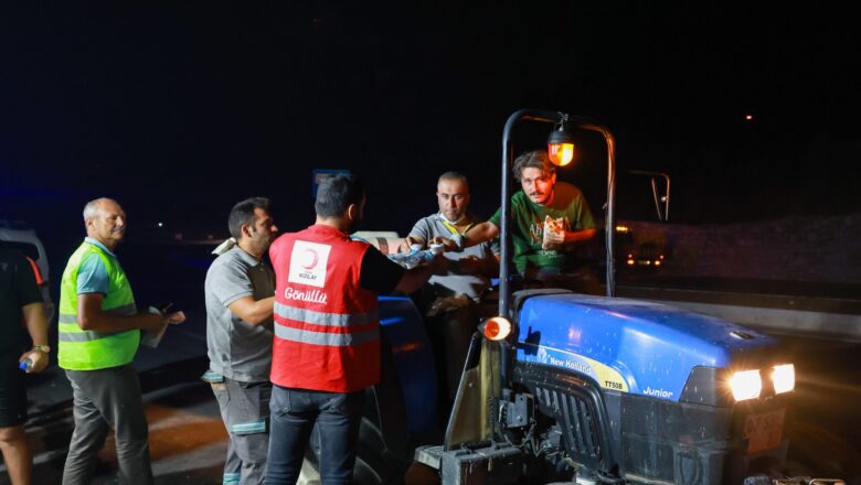  Türk Kızılay Orman Yangını Bölgelerinde Beslenme Desteğini Sürdürüyor