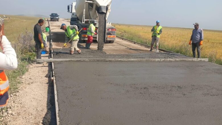 Kars’ta Kırsalda Yol Çalışmaları Aralıksız Sürüyor