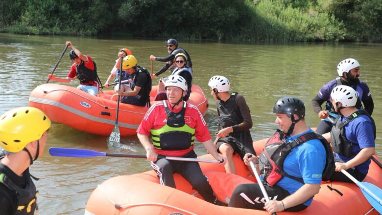 Vali Ziya Polat, Akyaka Kanyonu’ndaki Rafting Heyecanına Katıldı