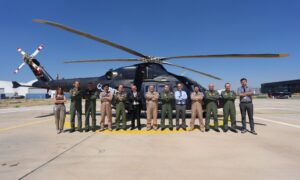 T-625 Gökbey Helikopterinin İlk Uçuş Ekibi Eğitimlerini Tamamladı