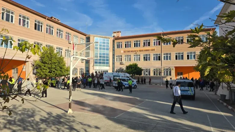  Turgutlu’da Okul Önünde Silahlı Saldırı Dehşeti: 8 Yaralı, Şüpheli Öğrenci Yakalandı