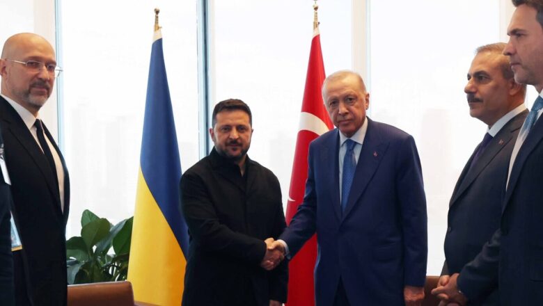 Zelenskiy’den Türkiye’de Üçlü Liderler Zirvesine Destek