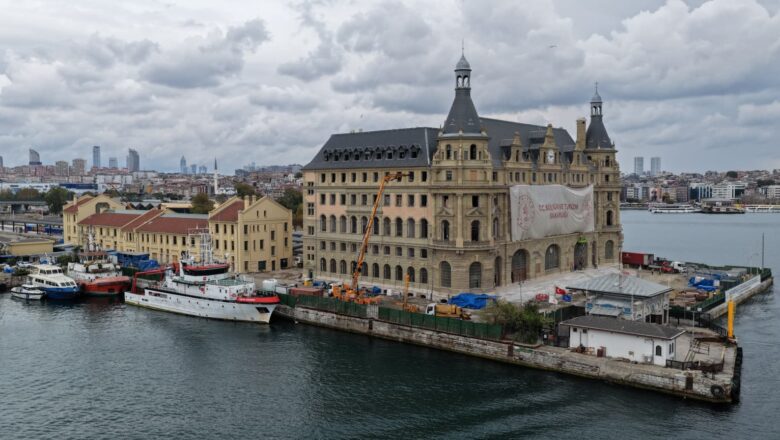  Bakan Ersoy: Haydarpaşa Garı’ndaki Ahşap Kazıkların Yüzde 80’i Yok Oldu