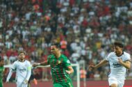 Amed SF Beşiktaş’ı 3-2 Yenerek Süper Lig’in Zirvesine Yerleşti